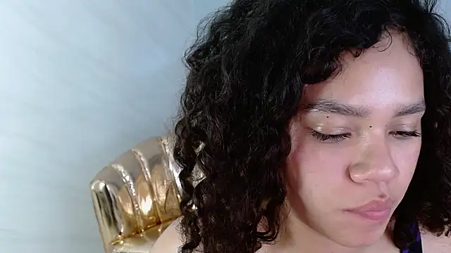 Snapshot of Canela_s1 chatting on November 11, 8:31 am Canela s1 online show from November 11, 8:31 am