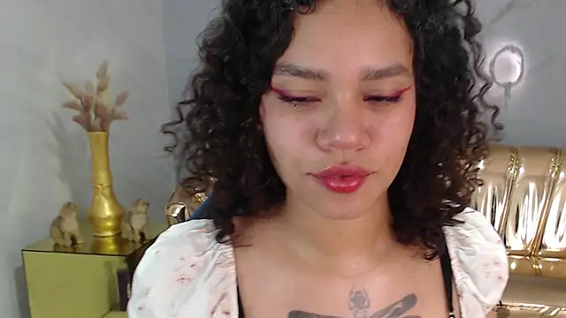 Snapshot of Canela_s1 chatting on October 17, 8:32 pm Canela s1 online show from October 17, 8:32 pm