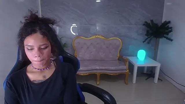 Snapshot of Canela_s1 chatting on September 18, 1:30 am Canela s1 online show from September 18, 1:30 am