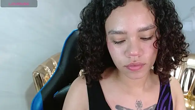 Snapshot of Canela_s1 chatting on November 10, 8:25 pm Canela s1 online show from November 10, 8:25 pm