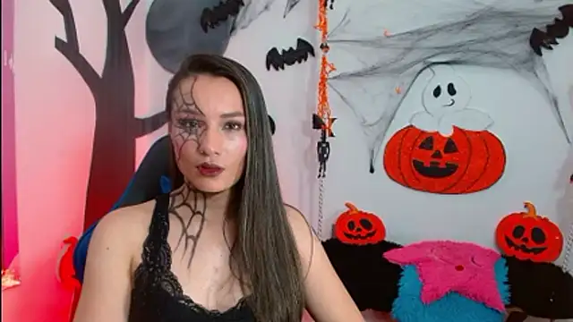 danna 888 online show from October 31, 6:15 pm