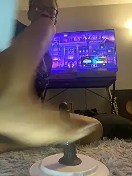 conniesweetz online show from April 19, 5:41 am