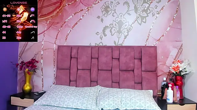 luna maisonn online show from November 6, 8:13 pm