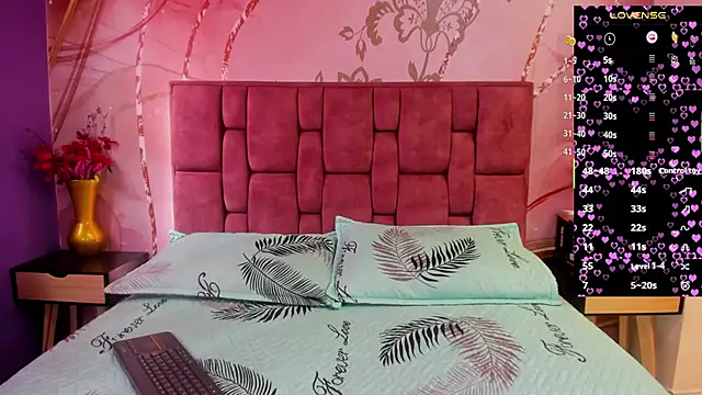 luna maisonn online show from October 2, 8:12 pm