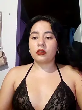 Snapshot of Yuli-27 chatting on January 6, 3:43 am Yuli-27 online show from January 6, 3:43 am