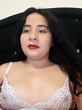 Snapshot of Yuli-27 chatting on February 23, 3:19 am Yuli-27 online show from February 23, 3:19 am