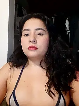 Snapshot of Yuli-27 chatting on January 13, 3:32 am Yuli-27 online show from January 13, 3:32 am