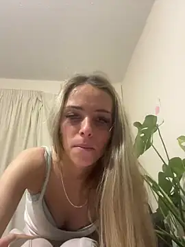 Angelloverxo online show from November 23, 5:45 pm