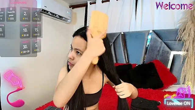 Snapshot of MiniLove_01 chatting on November 20, 12:17 pm MiniLove 01 online show from November 20, 12:17 pm