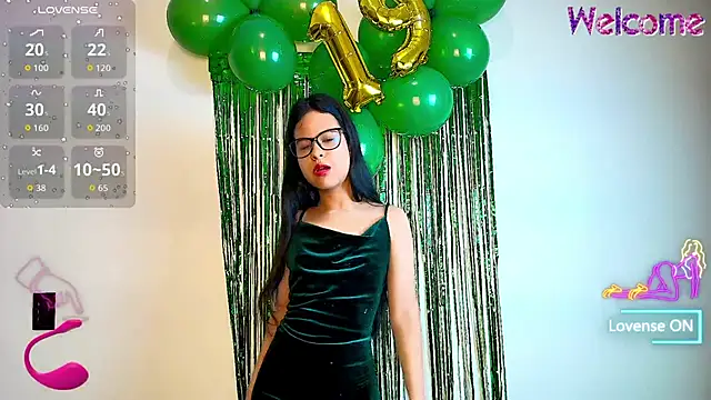 MiniLove 01 online show from January 8, 12:11 pm