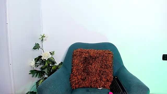 MilenaCrown online show from November 11, 8:36 pm