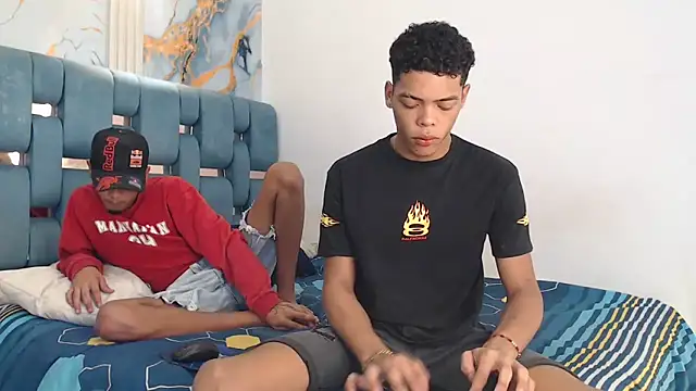 PRETTY FEM online show from February 21, 1:40 am