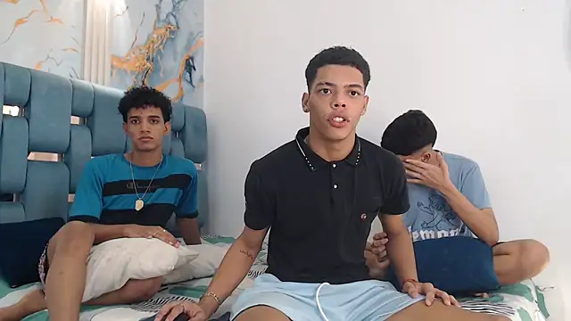 PRETTY FEM online show from March 24, 1:38 am