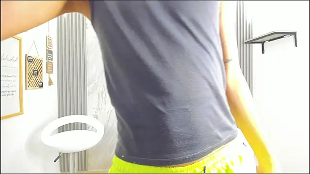 PRETTY FEM online show from January 17, 3:37 pm