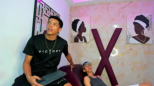 PRETTY FEM online show from February 6, 1:34 am