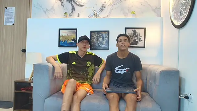 PRETTY FEM online show from December 20, 2:25 am