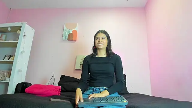 Snapshot of Georgina_Ferri_ chatting on October 6, 5:13 pm Georgina Ferri online show from October 6, 5:13 pm