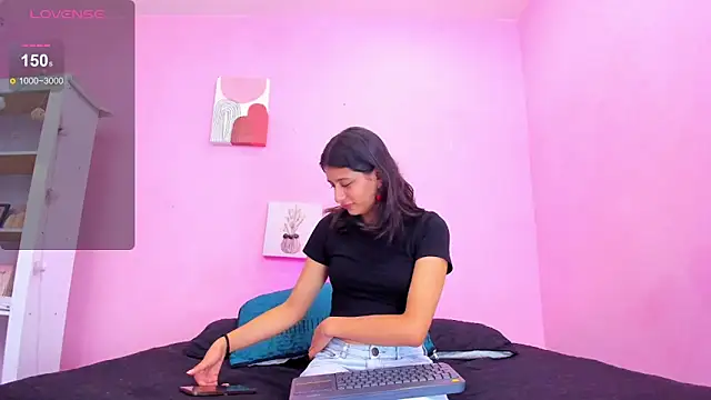 Snapshot of Georgina_Ferri_ chatting on October 10, 5:14 pm Georgina Ferri online show from October 10, 5:14 pm