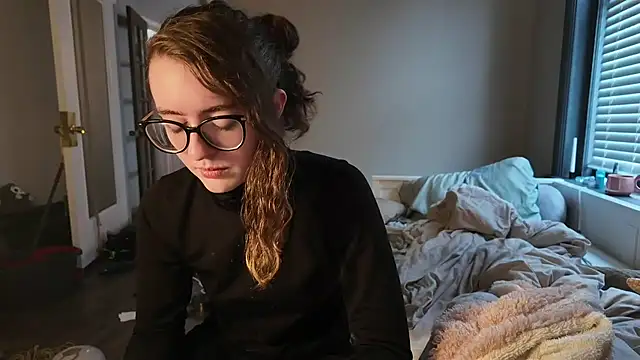 knottybunny online show from November 8, 9:07 pm