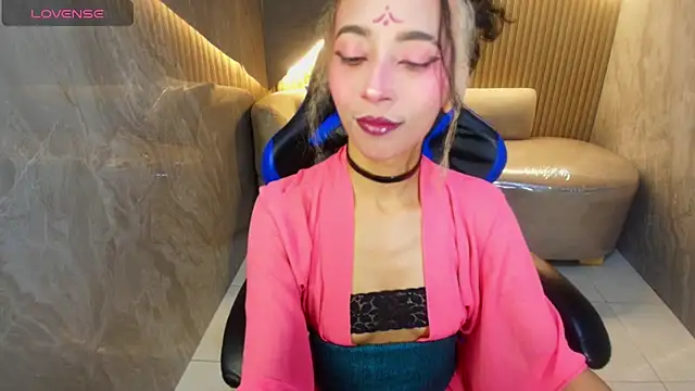 Snapshot of Agnis_ink_r chatting on October 9, 3:29 am Agnis ink r online show from October 9, 3:29 am