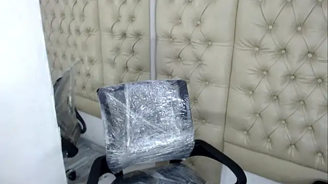 JessicaHott01 online show from December 13, 8:04 pm