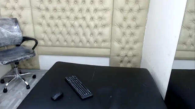 JessicaHott01 online show from October 25, 7:47 pm