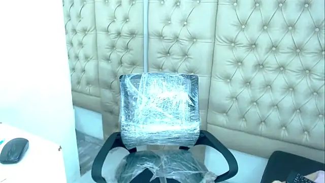 JessicaHott01 online show from January 15, 1:14 pm