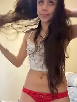 Snapshot of Ariovalle chatting on March 4, 5:48 am Ariovalle online show from March 4, 5:48 am