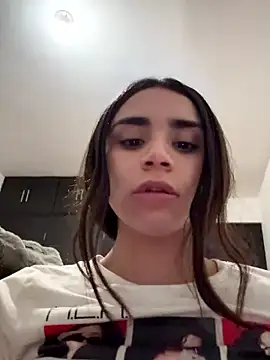 Snapshot of Ariovalle chatting on February 25, 6:02 am Ariovalle online show from February 25, 6:02 am