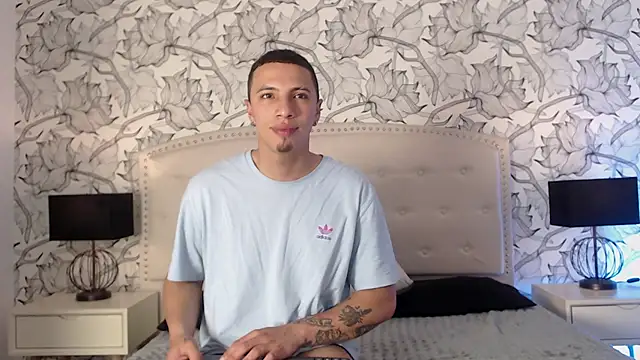 Luna Noire1 online show from March 7, 4:19 am