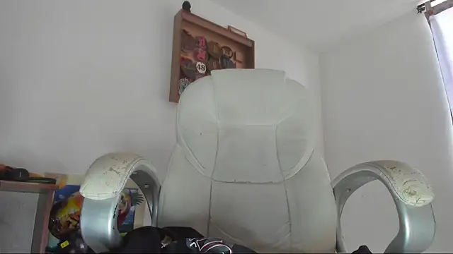 mila dash online show from December 5, 11:53 am