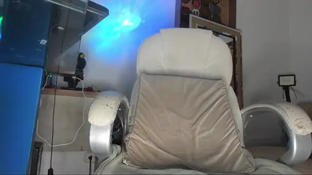 mila dash online show from November 18, 10:29 am