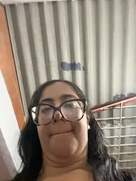 Jessyivonne online show from November 1, 5:47 am