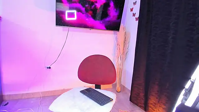 REINA ADAHARA online show from December 1, 9:43 am