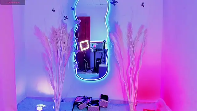 REINA ADAHARA online show from November 10, 10:53 am