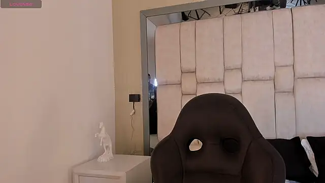 REINA ADAHARA online show from March 13, 3:44 am