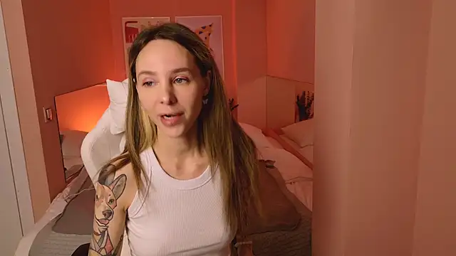 Snapshot of MiaGraham1 chatting on October 30, 3:53 pm MiaGraham1 online show from October 30, 3:53 pm