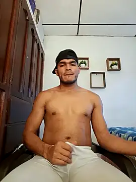 Snapshot of caspinth chatting on September 17, 1:46 pm caspinth online show from September 17, 1:46 pm
