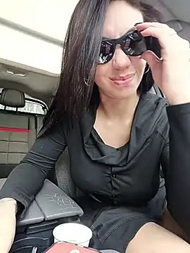 Snapshot of Sarahlove_90 chatting on February 26, 5:46 pm Sarahlove 90 online show from February 26, 5:46 pm