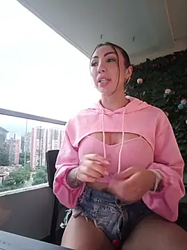 Sarahlove 90 online show from April 6, 11:06 pm