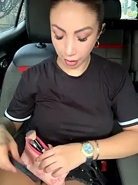 Snapshot of Sarahlove_90 chatting on September 17, 6:43 pm Sarahlove 90 online show from September 17, 6:43 pm
