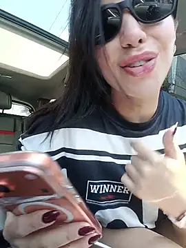 Snapshot of Sarahlove_90 chatting on February 28, 5:34 pm Sarahlove 90 online show from February 28, 5:34 pm