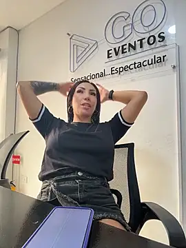 Sarahlove 90 online show from December 5, 7:55 pm