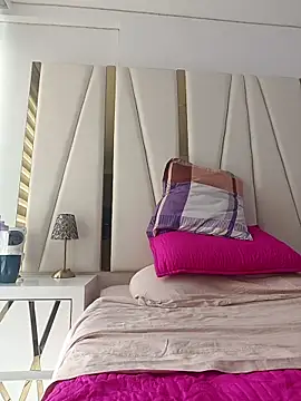 Sarahlove 90 online show from April 17, 6:22 pm