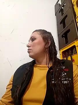 Snapshot of VERONICA__03 chatting on October 24, 2:38 pm VERONICA 03 online show from October 24, 2:38 pm