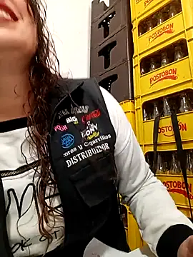 Snapshot of VERONICA__03 chatting on October 29, 1:32 pm VERONICA 03 online show from October 29, 1:32 pm