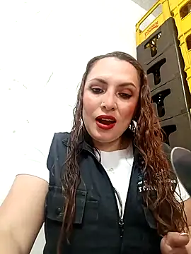 Snapshot of VERONICA__03 chatting on November 15, 3:27 pm VERONICA 03 online show from November 15, 3:27 pm