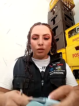 Snapshot of VERONICA__03 chatting on November 8, 2:09 pm VERONICA 03 online show from November 8, 2:09 pm