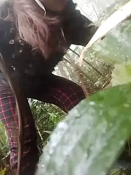 Snapshot of lusy-bae chatting on December 4, 2:54 am lusy-bae online show from December 4, 2:54 am