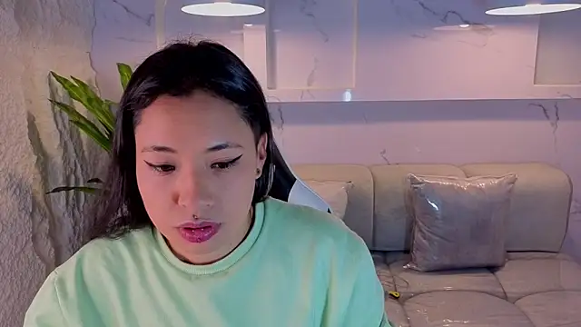 Snapshot of Hollypeyton_Tp chatting on September 8, 7:57 pm Hollypeyton Tp online show from September 8, 7:57 pm